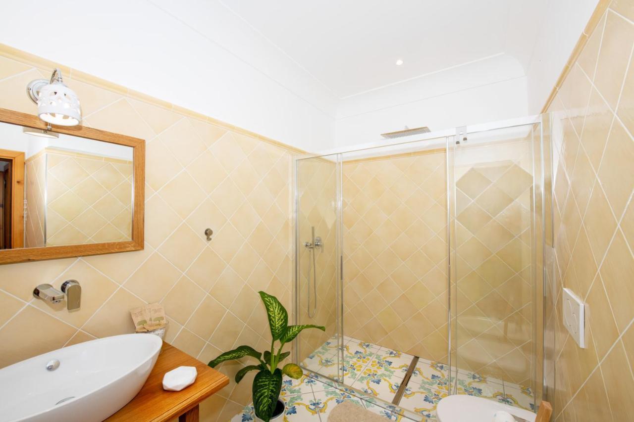 La Borragine Rooms Позітано Екстер'єр фото