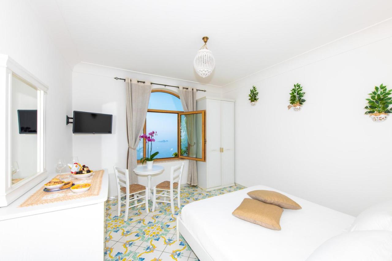 La Borragine Rooms Позітано Екстер'єр фото