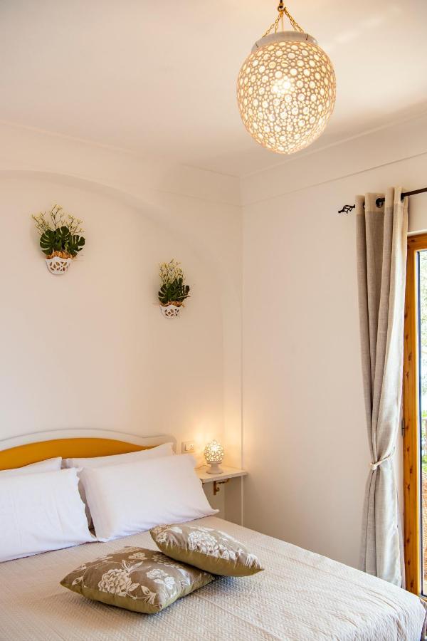 La Borragine Rooms Позітано Екстер'єр фото